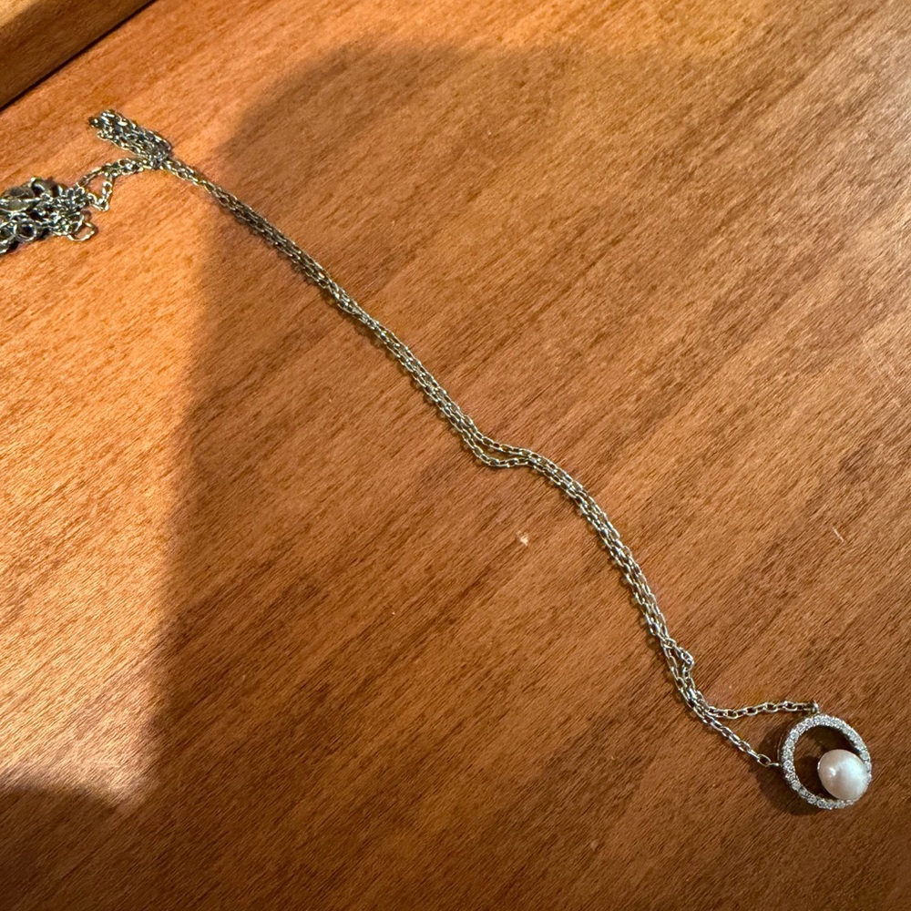 Elegant Silver Pearl Necklace